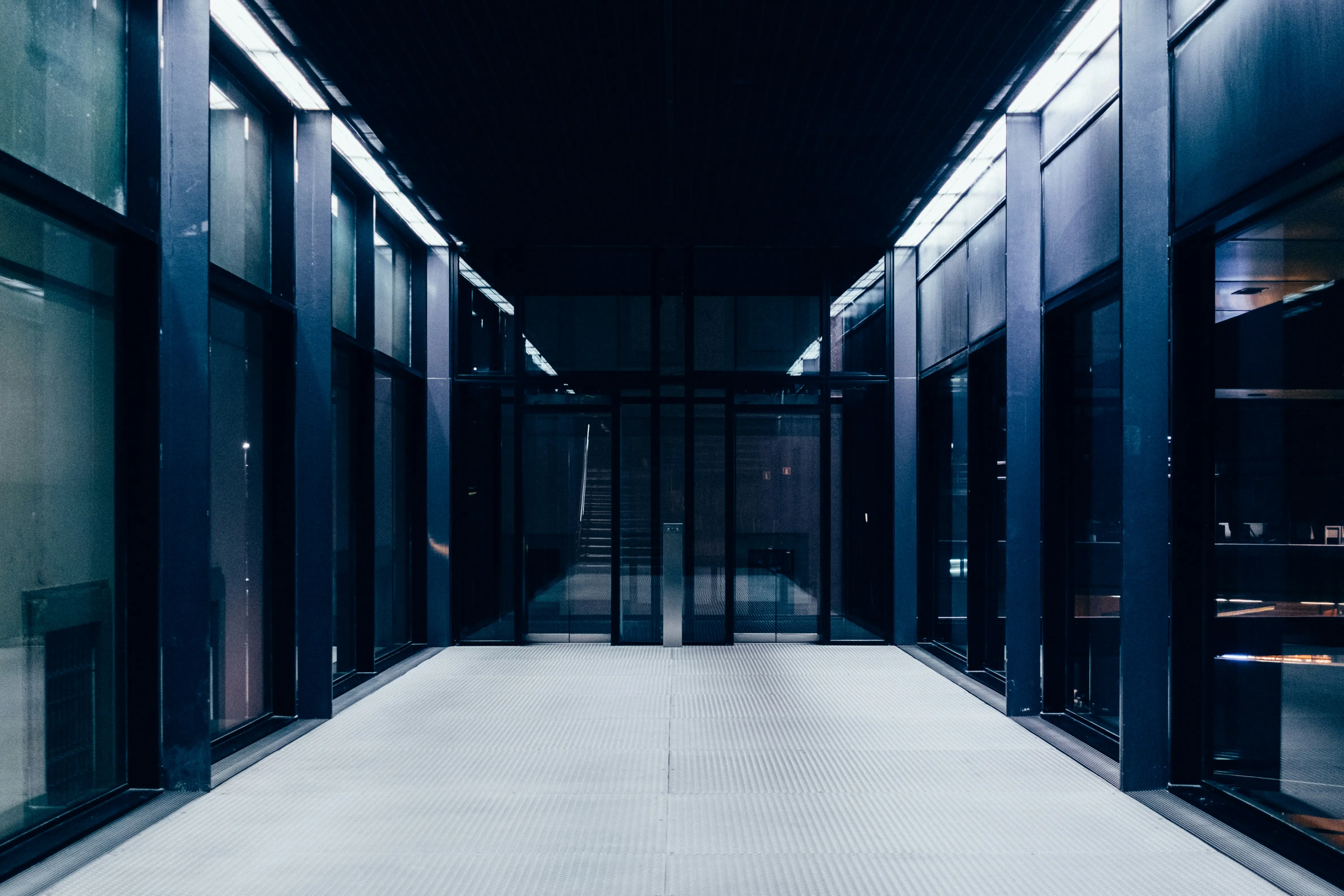 DorukNet Blog - Hosting, Domain, SSL ve Bulut Çözümleri Rehberi - Sunucu Kiralama Rehberi: Fiziksel, Sanal ve Bulut Sunucu Karşılaştırması